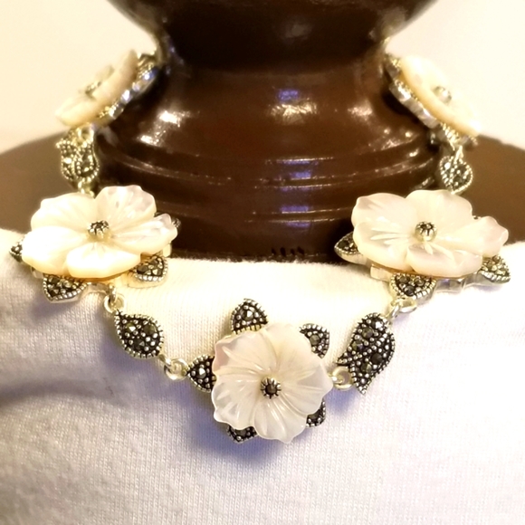 Sterling Silver Marcasite White MOP Hawaiian Hibiscus Plumeria flower bracelet - Picture 1 of 13
